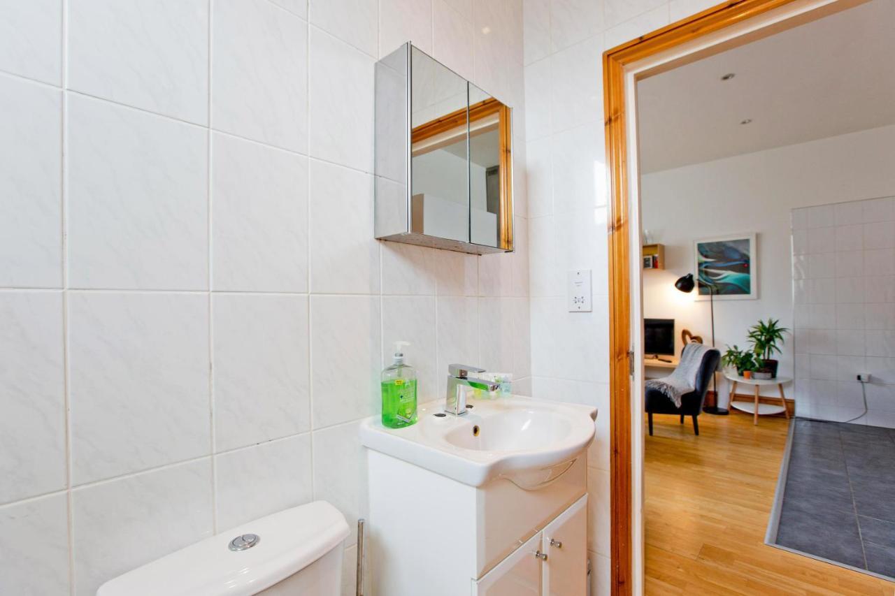 Comfortable Highbury Fields 1 Bedroom Apartment - Parking By Request London Exterior photo